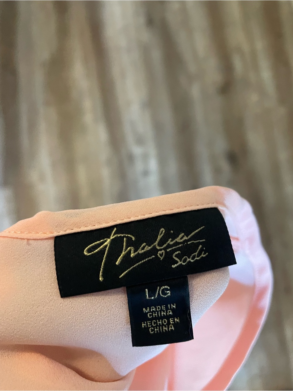 Thalia Sodi Peach Bell Sleeve Keyhole Top - Picture 7 of 8